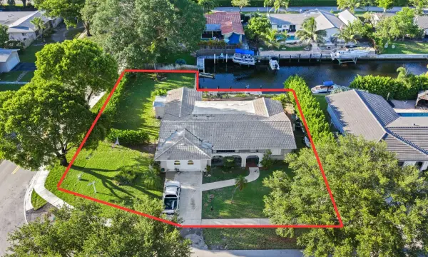 6241 SW 14th Street, Plantation, FL 33317