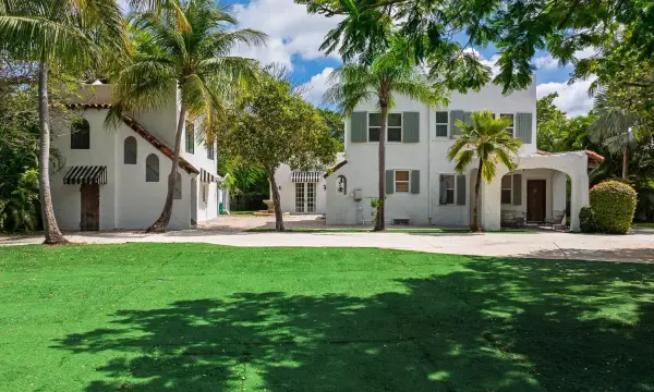 717 Forest Hill Boulevard, West Palm Beach, FL 33405