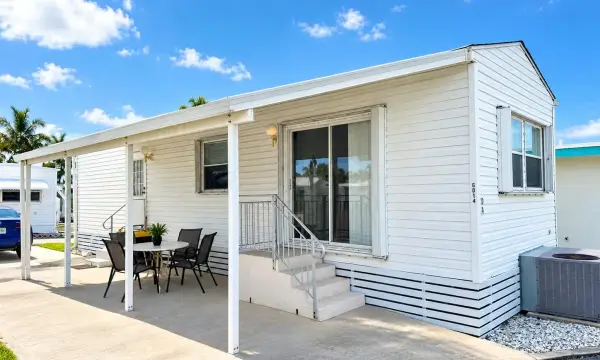 14 Bamboo Drive Cd, Briny Breezes, FL 33435