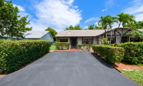 8108 NW 100th Way, Tamarac, FL 33321