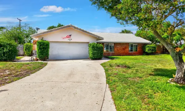 1370 SW 27th Place, Boynton Beach, FL 33426