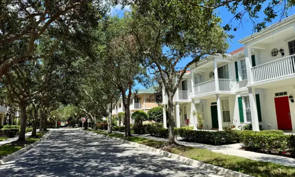 117 Waterford Drive, Jupiter, FL 33458