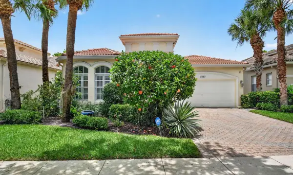 8553 E Via Grande E, Wellington, FL 33411