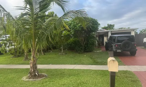 6218 NW 17th Street, Margate, FL 33063