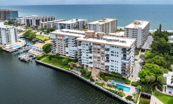 1150 Hillsboro Mile 905, Hillsboro Beach, FL 33062