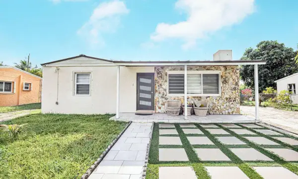 2333 Wabasso Drive, West Palm Beach, FL 33409