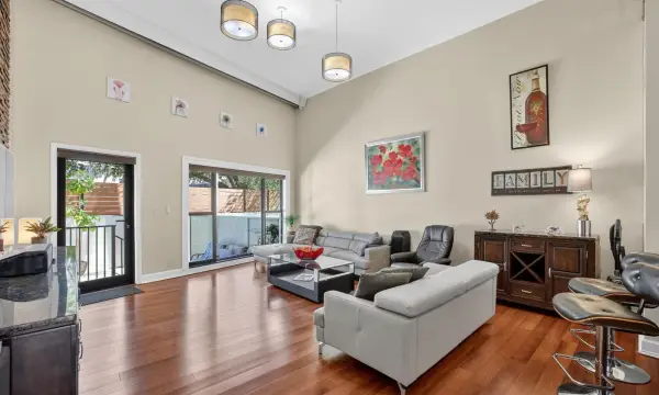 3000 NE 8th Terrace B4, Oakland Park, FL 33334