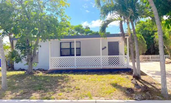 3630 SW 46th Avenue, West Park, FL 33023