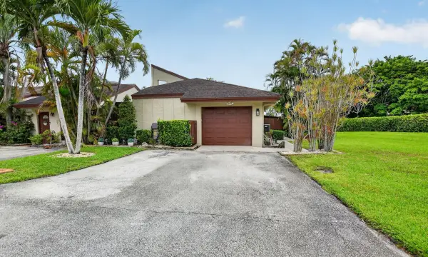 22718 Vistawood Way, Boca Raton, FL 33428