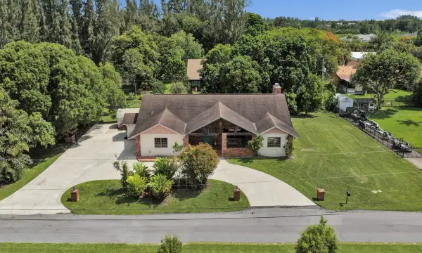 17151 SW 62nd Court, Southwest Ranches, FL 33331