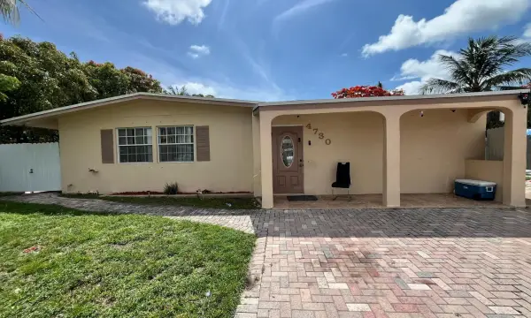 4730 NE 2nd Avenue NE, Deerfield Beach, FL 33064