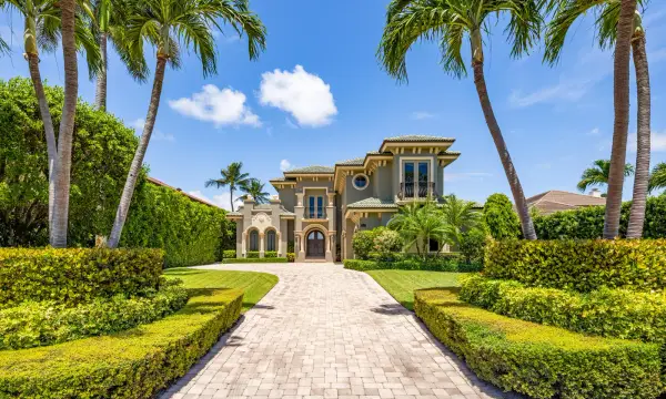 1207 N Atlantic Drive, Lantana, FL 33462