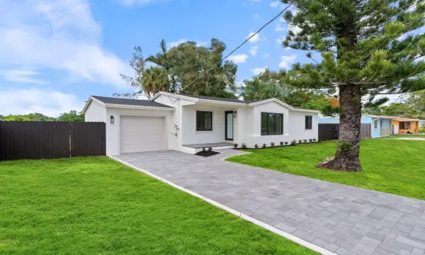 3185 Riddle Road, West Palm Beach, FL 33406