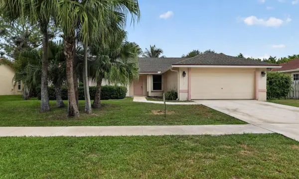 14798 Paddock Drive, Wellington, FL 33414