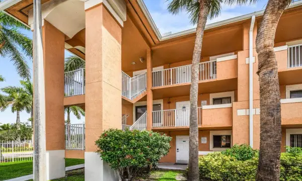 6900 SW 39th Street 101j, Davie, FL 33314