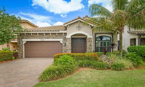 8904 Sea Chase Drive, Lake Worth, FL 33467
