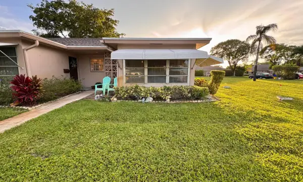 1252 Club Drive W D, Delray Beach, FL 33445