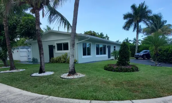 3800 NE 4th Avenue, Deerfield Beach, FL 33064