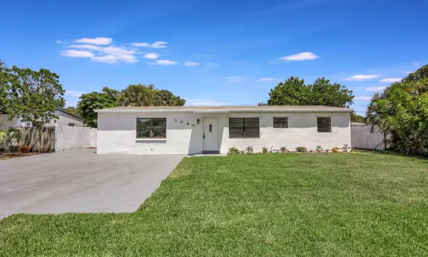 3060 NE 12th Avenue, Pompano Beach, FL 33064