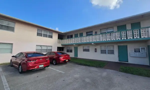 270 NE 40th Street NE 26, Oakland Park, FL 33334