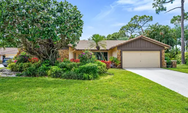 2493 Timbercreek Circle NW, Boca Raton, FL 33431