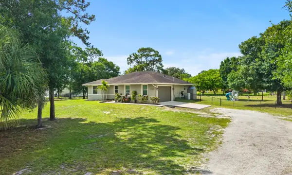 13398 N 57th Pl Place N, The Acreage, FL 33411