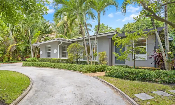 733 Sunset Road, West Palm Beach, FL 33401