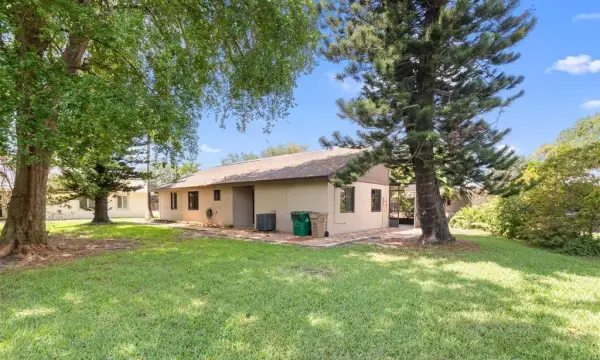 2146 Nova Village Drive, Davie, FL 33317