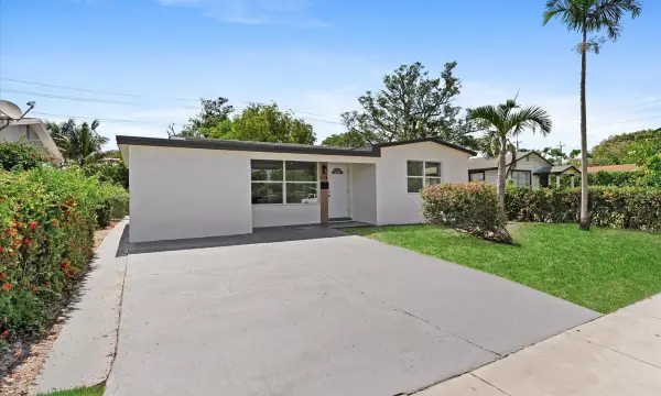 824 S F Street, Lake Worth, FL 33460
