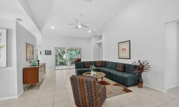 7910 Laina Lane 3, Boynton Beach, FL 33437