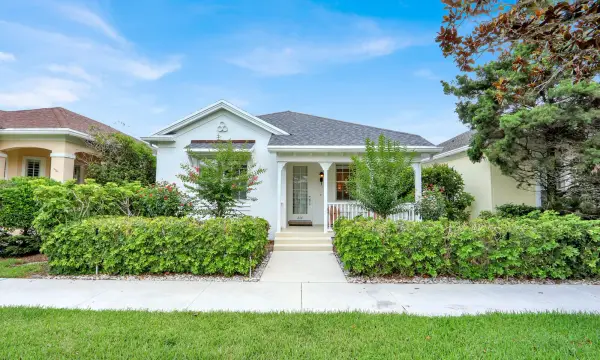 216 Juniper Way, Jupiter, FL 33458