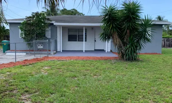 240 NW 38th Avenue, Lauderhill, FL 33311