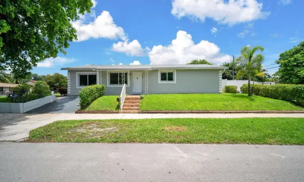 7321 Cody Street, Hollywood, FL 33024