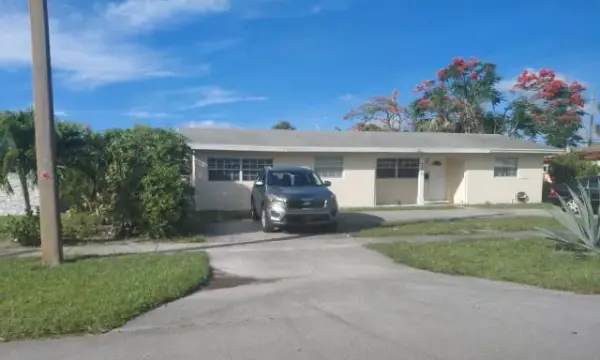 200 N Ware Drive, West Palm Beach, FL 33409
