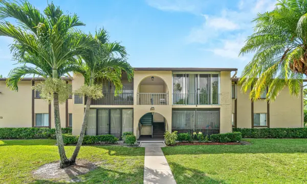 223 Pine Hov Circle A-2, Greenacres, FL 33463