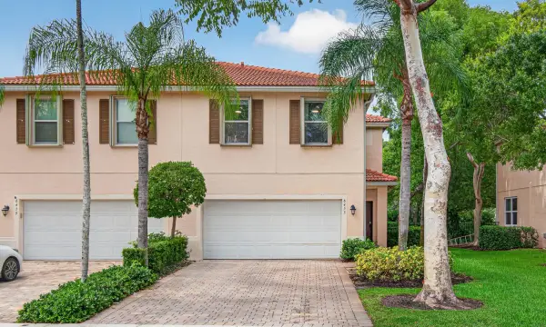6455 Azura Lake Road, Lake Worth, FL 33463