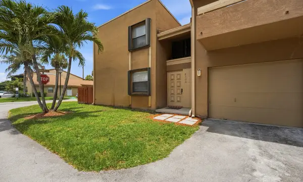 8300 E Missionwood Drive C-57, Miramar, FL 33025