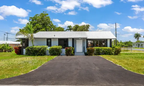 24 NW Avenue I, Belle Glade, FL 33430