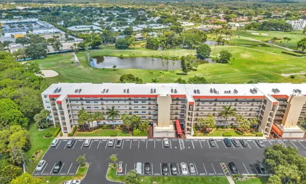 3959 Via Poinciana 104, Lake Worth, FL 33467