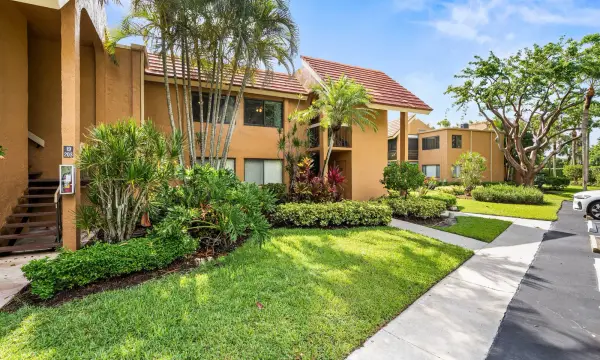 11262 Green Lake Drive 204, Boynton Beach, FL 33437