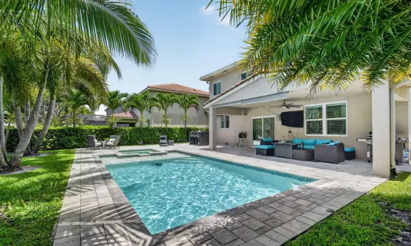 8890 Cobblestone Point Circle, Boynton Beach, FL 33472