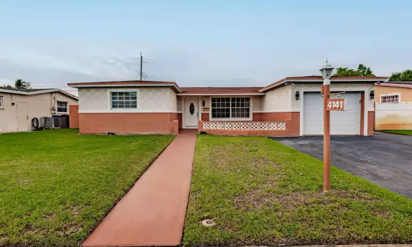 4141 NW 32nd Avenue, Lauderdale Lakes, FL 33309