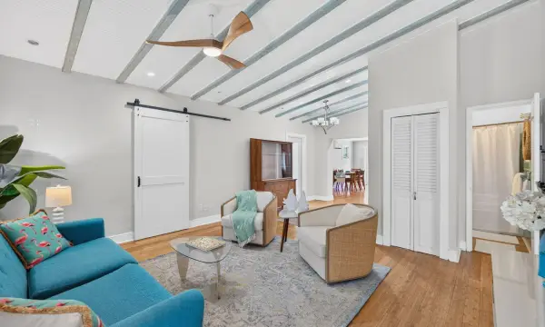 601 NE 14th Place, Fort Lauderdale, FL 33304