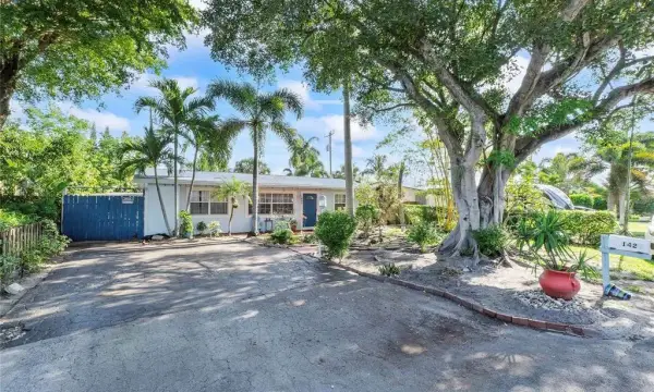 1427 NE 30th Street, Pompano Beach, FL 33064