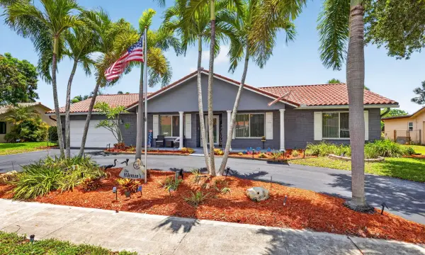 1940 SW 73rd Avenue, Plantation, FL 33317