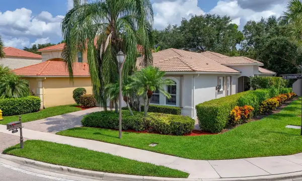 235 Via Condado Way, Palm Beach Gardens, FL 33418