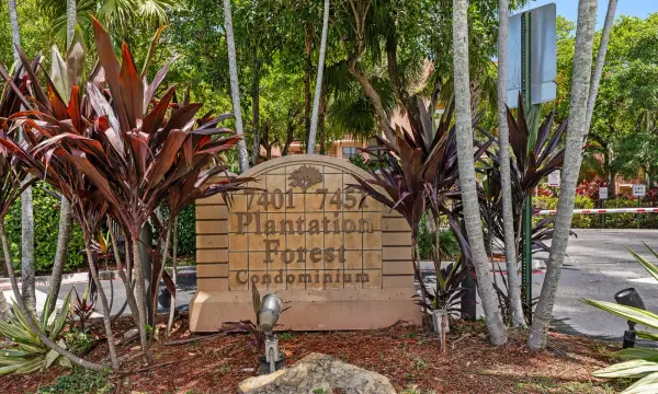 7401 NW 16th Street 102, Plantation, FL 33313