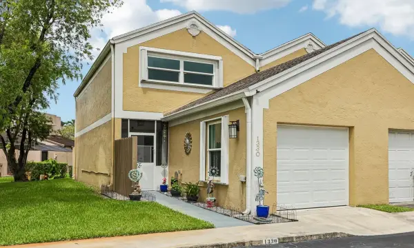 1330 NW 123rd Avenue, Pembroke Pines, FL 33026