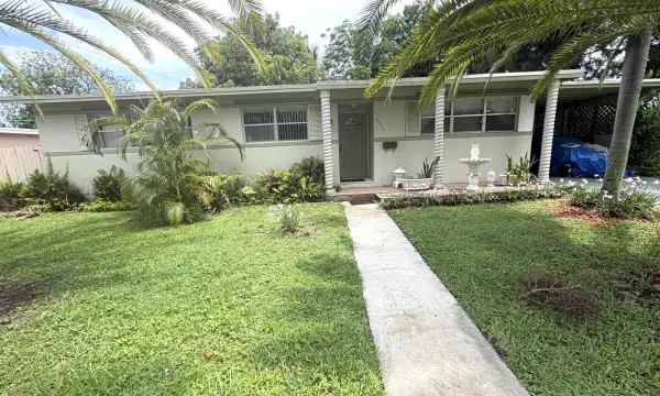 6940 NW 14th Court NW, Plantation, FL 33313