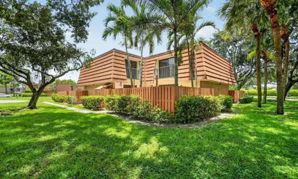 135 Heritage Way, West Palm Beach, FL 33407